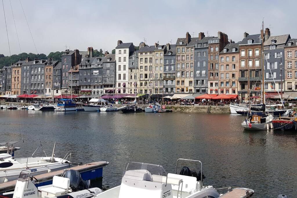 Jolie Maison Avec Jardin Honfleur Exterior photo